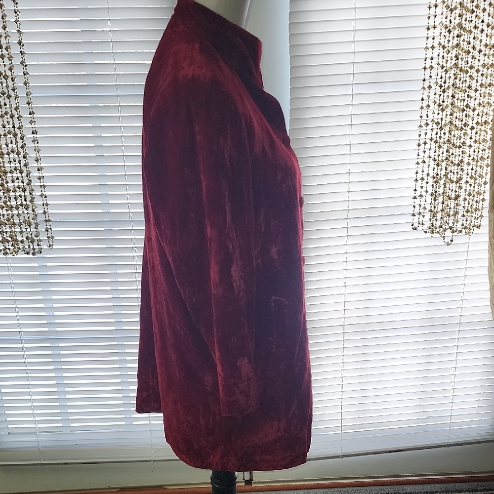 Elegant Women's Velvet Jacket - Rich Burgundy - Picture 2 of 4